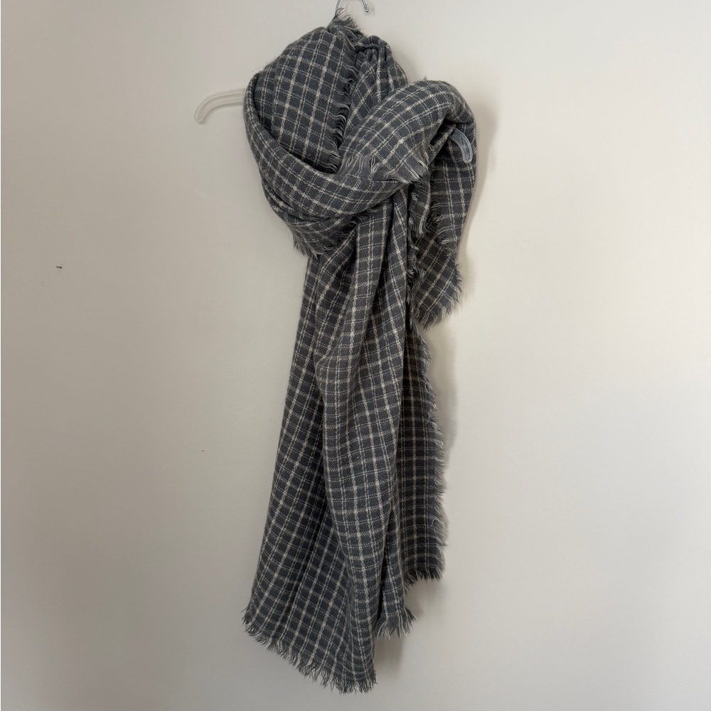 Gray Checkered huge cozy Scarf